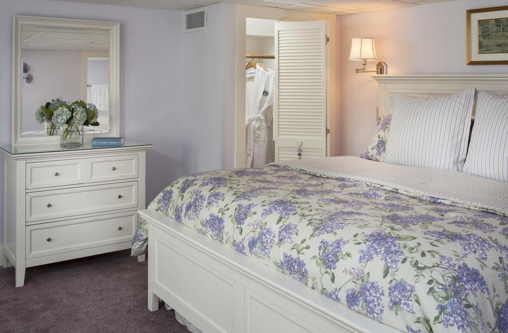 Superior Spa King Room